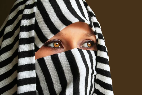 Красивая арабская женщина Лицензионные Стоковые Фото