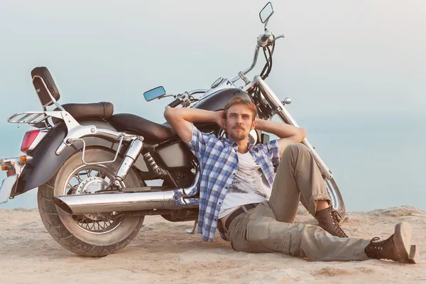 Человек и мотоцикл Стоковая Картинка