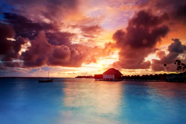 Закат над Мальдивы острова Стоковая Картинка