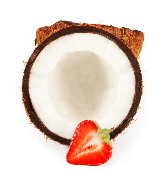 Клубника в половине из кокоса Стоковое Фото