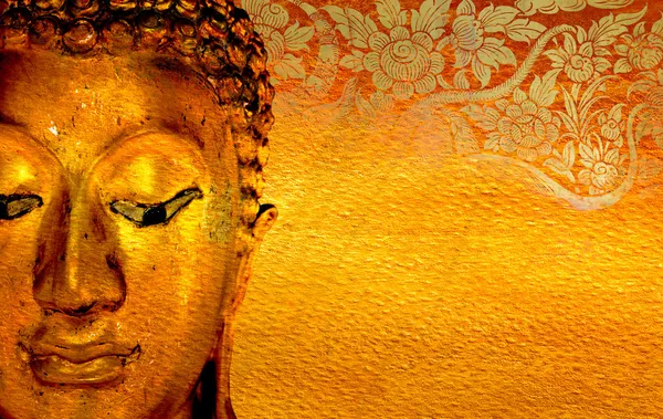 Статуя Будды золото на Золотой фон Лицензионные Стоковые Фото