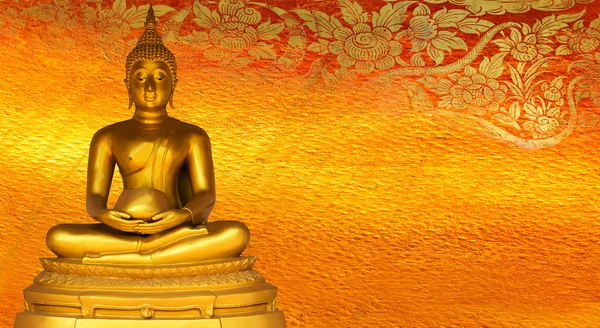 Статуя золота Будды на золотых второстепенных образцах Таиланд Стоковая Картинка