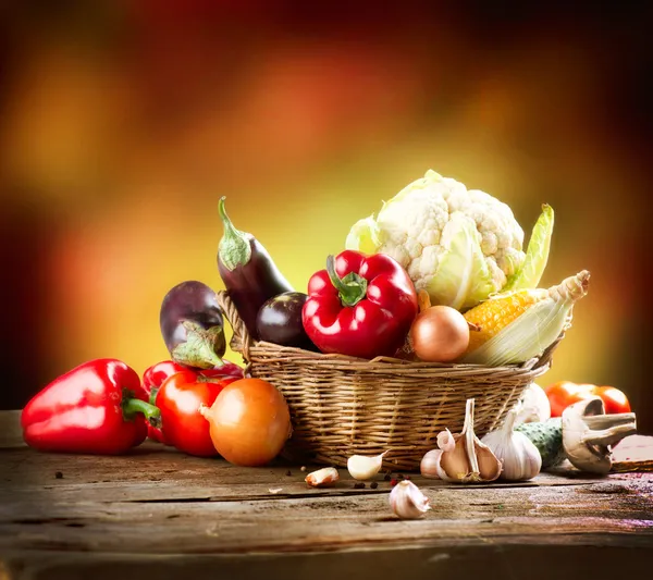 Здоровый органический овощной дизайн искусства натюрморта — стоковое фото