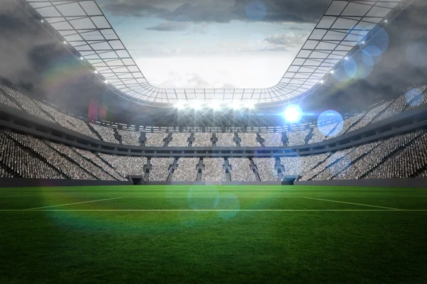 Большой футбольный стадион с огнями Стоковое Изображение