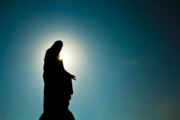 Статуя девственницы Мэри — стоковое фото