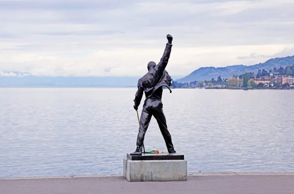 Статуя Фредди Меркьюри на набережной Женевского озера, Монтрё, s — стоковое фото
