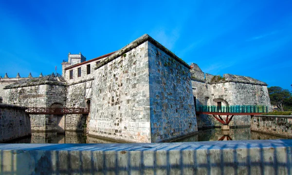 Замок королевских сил (Кастильо де ла реальных fuerza), крепость — стоковое фото