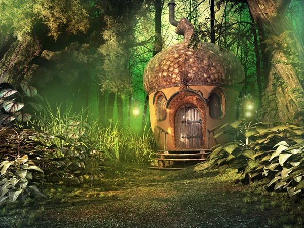 Сказочный дом в глухом лесу — стоковое фото
