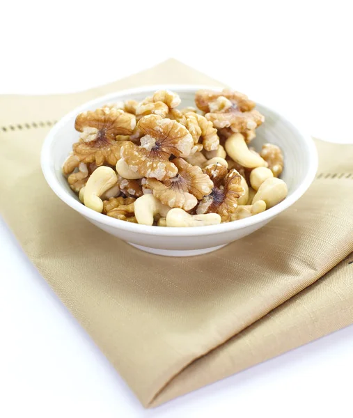 Смешанные орехи, орехи кешью и грецкими орехами — стоковое фото