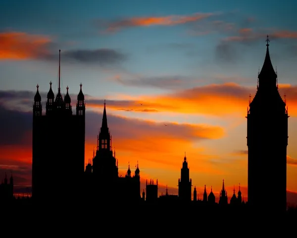 Закат над палат парламента — стоковое фото