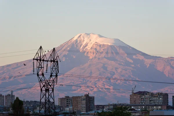 Гора Арарат, как видно из Еревана — стоковое фото