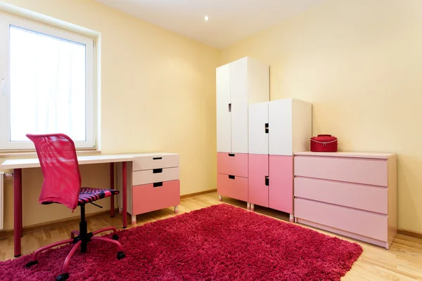 Милая розовая Детская комната — стоковое фото