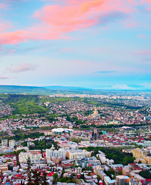 Город Тбилиси на закате — стоковое фото
