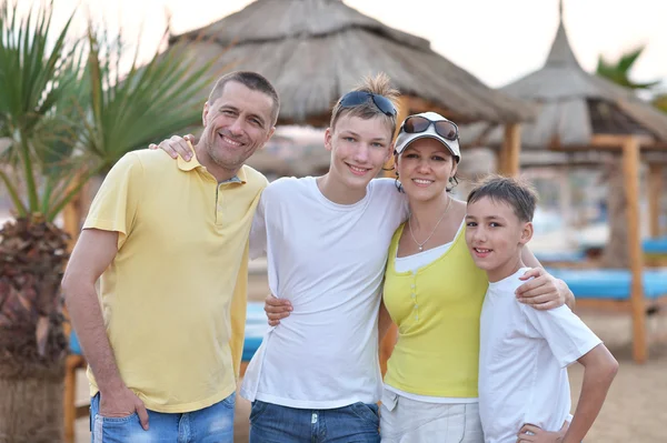 Семья курортного отеля tropical — стоковое фото