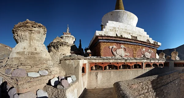 BUDDHIST MONASTERIES LADAKH & ZANSKAR ( JAMMU & KASHMIR / INDIA ) — стоковое фото