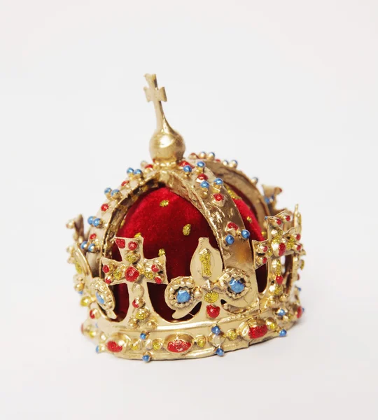 Королевская золотая корона с драгоценными камнями — стоковое фото