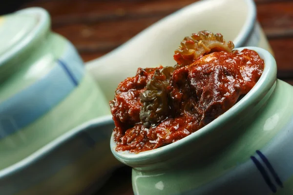 Карела маринованные - индийский pickle изготовлены из Карела или горькая тыква. — стоковое фото