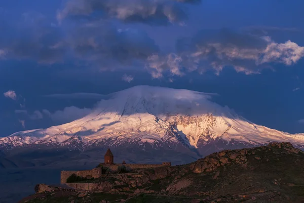 Гора Арарат на рассвете — стоковое фото