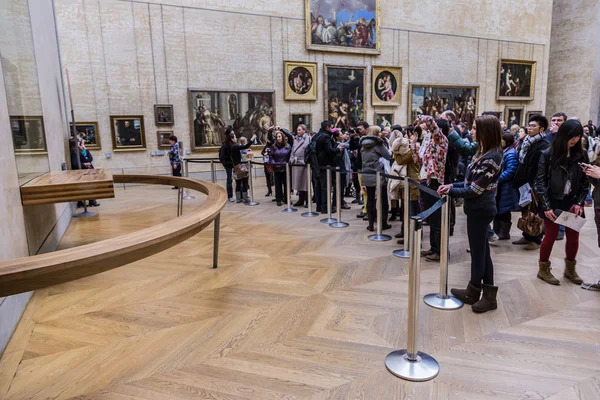 Мона Лиза в Лувре Лицензионные Стоковые Изображения