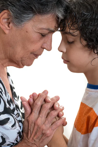 Семьи молиться или ежедневно преданное к Богу — стоковое фото