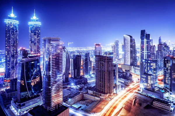 Дубай центре ночная сцена — стоковое фото