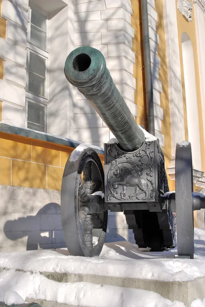 Старые пушки, показано в Московском Кремле — стоковое фото