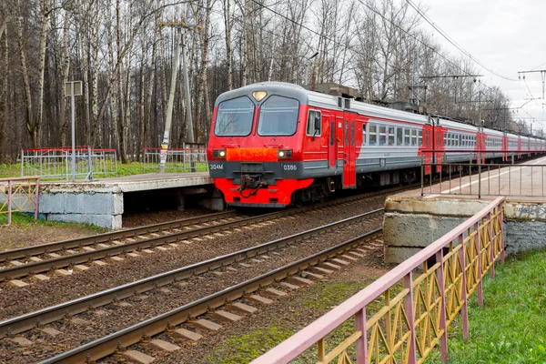 Российские железные дороги пригородные электропоезда Лицензионные Стоковые Изображения