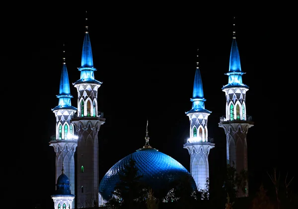 Мечеть Кул Шариф в Казанском Кремле ночью — стоковое фото