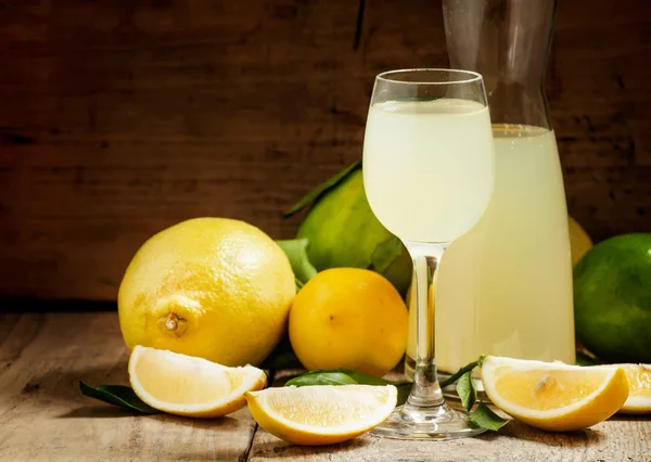 Home lemon liquor Лицензионные Стоковые Фото