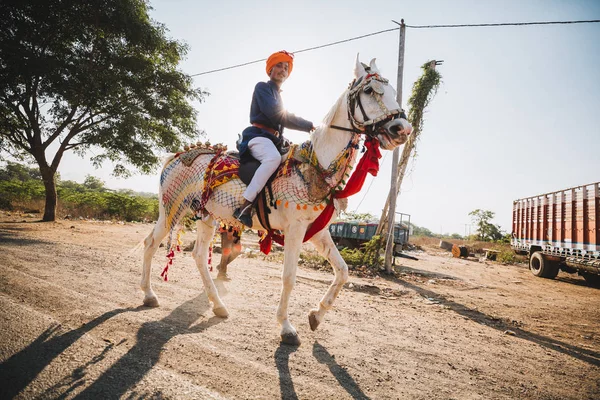 Man Horse Indian Sankranthi Indian Hindu Festival — стоковое фото