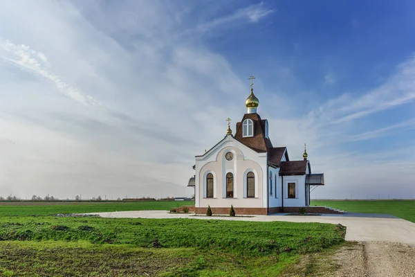 Ферме Кубани, Славянский район, Краснодарский край, Россия - Новая Церковь Святого Николая — стоковое фото