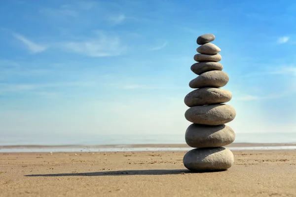 Zen Камень баланс — стоковое фото