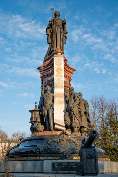 Памятник императрицы Екатерины второй в Краснодаре — стоковое фото