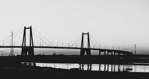 Силуэт железобетонный мост подвеска Стоковая Картинка