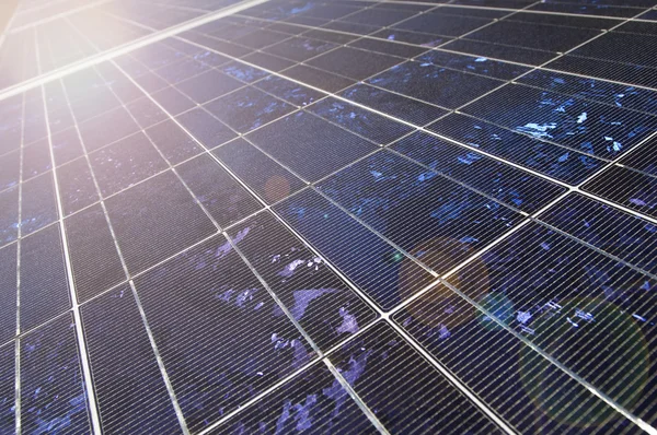 Производство солнечной энергии и объектива пирофакела — стоковое фото