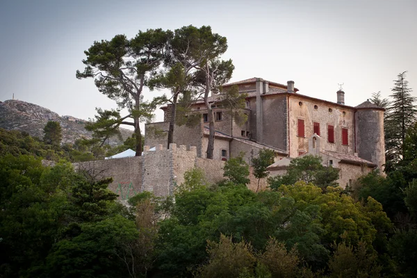 Замок Vauvenargues - резиденция Пабло Пикассо — стоковое фото