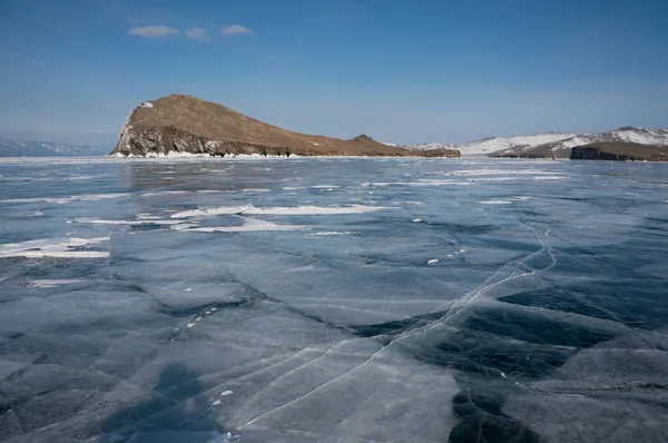 Вид Поверхности Льда Покрыты Воды Озера Рок Образований Фоне Озеро Стоковая Картинка