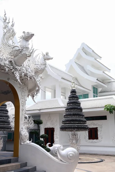 Красивые Белые Тайский Индуистский Храм Солнечный День Стоковая Картинка