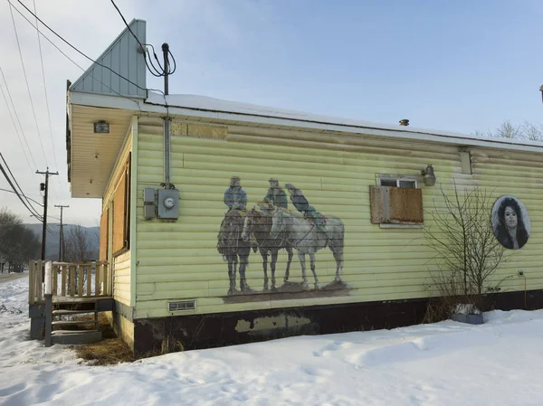 Росписи Ковбоев Стене Здания Снегу Четвинд Британская Колумбия Канада Стоковое Фото