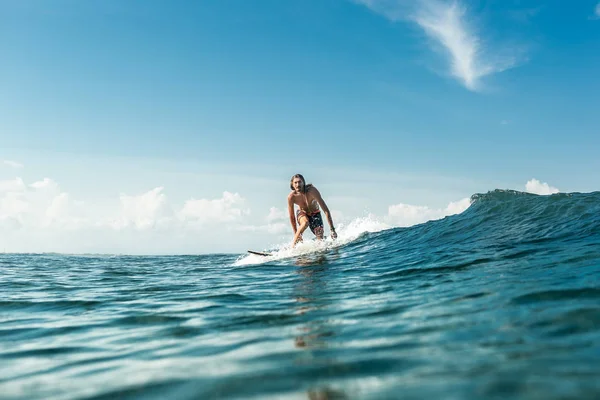 Distant View Handsome Male Surfer Riding Waves Ocean Nusa Dua — стоковое фото