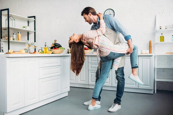 Couple Dancing Tango Together Kitchen — стоковое фото