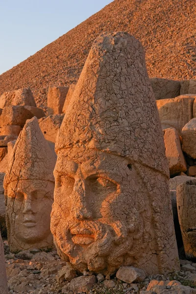 Главы статуи на горе Немрут Турции — стоковое фото