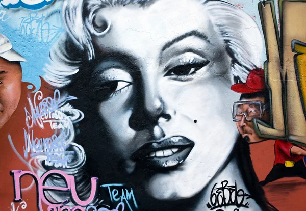 Городское искусство граффити — стоковое фото