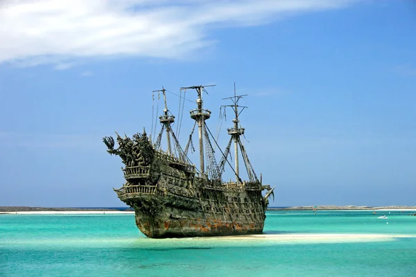 Карибский пиратский корабль — стоковое фото