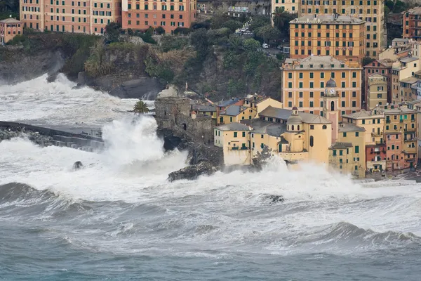 Морской шторм в городе camogli Стоковое Изображение