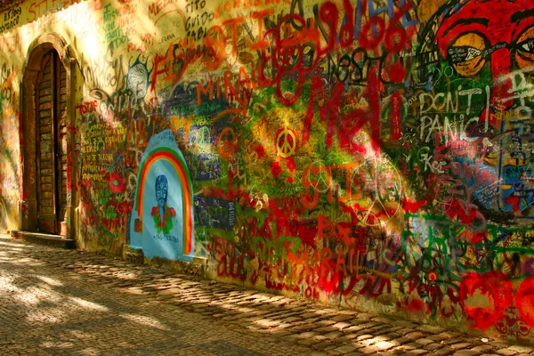 Стена Леннона, Прага — стоковое фото