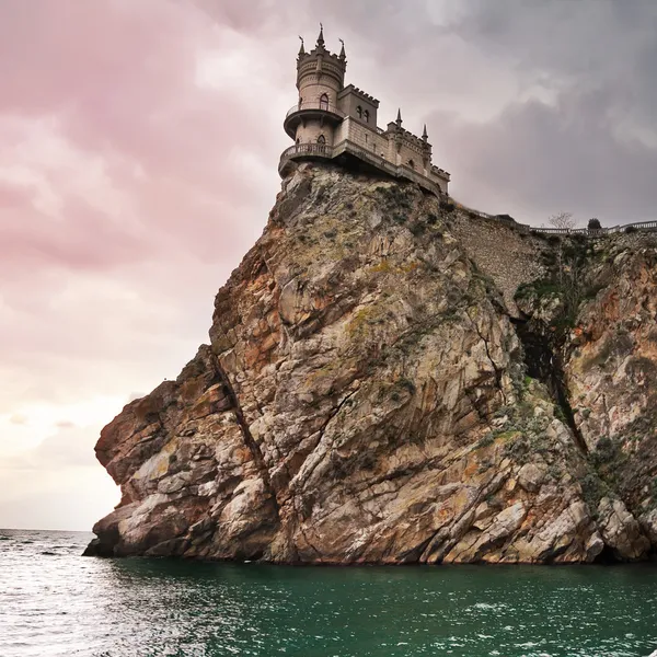 Известный замок Ласточкино гнездо возле Ялты в Крыму Лицензионные Стоковые Изображения