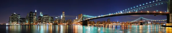 Обзор Бруклинского моста в Нью-Йорке Манхэттен — стоковое фото
