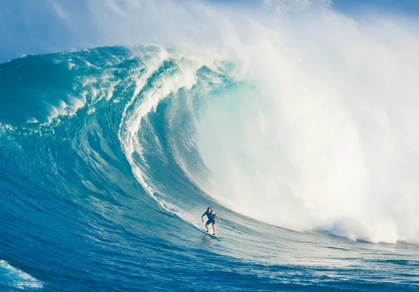 Мауи, Привет - марта 13: профессиональный серфер Билли kemper едет gi — стоковое фото