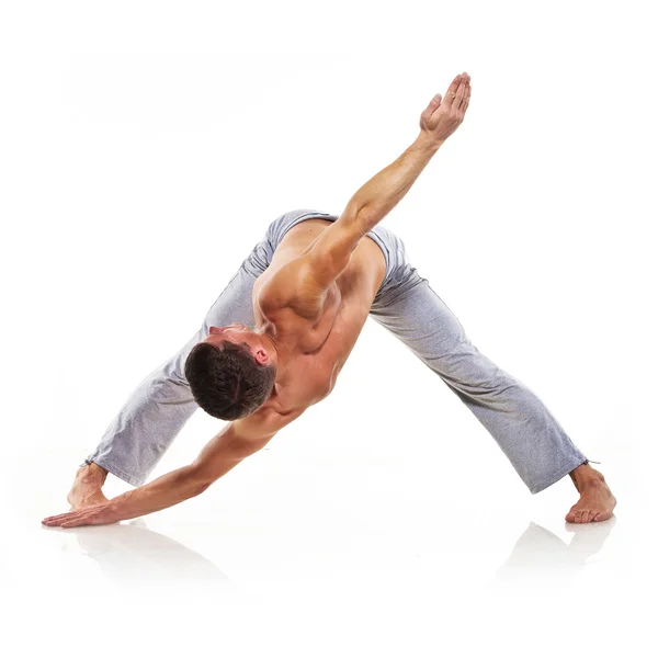 Человек делает йога — стоковое фото
